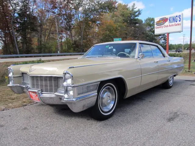 1966 Cadillac DeVille Hardtop Sedan