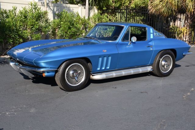 1965 Chevrolet Corvette Coupe 327CI 300HP 4 Speed Air Conditioning Power S