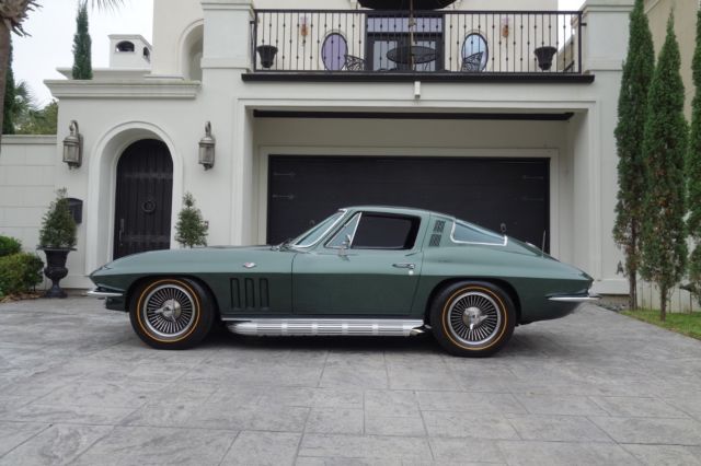 1965 Chevrolet Corvette stingray