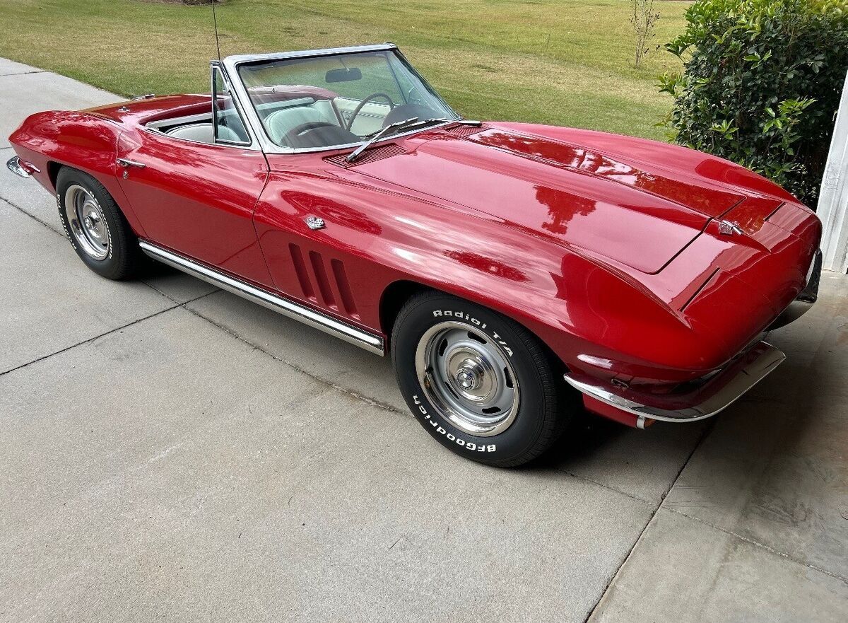 1965 Chevrolet Corvette 327 roadster