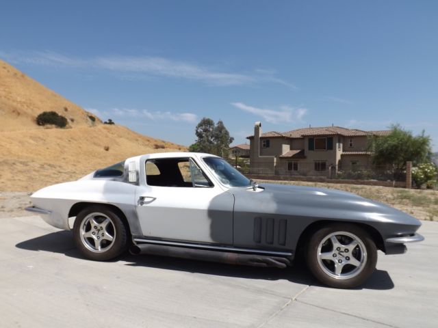 1965 Chevrolet Corvette COUPE