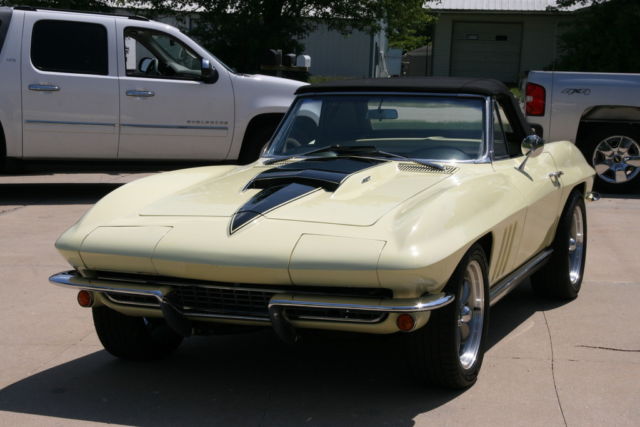 1965 Chevrolet Corvette STINGRAY