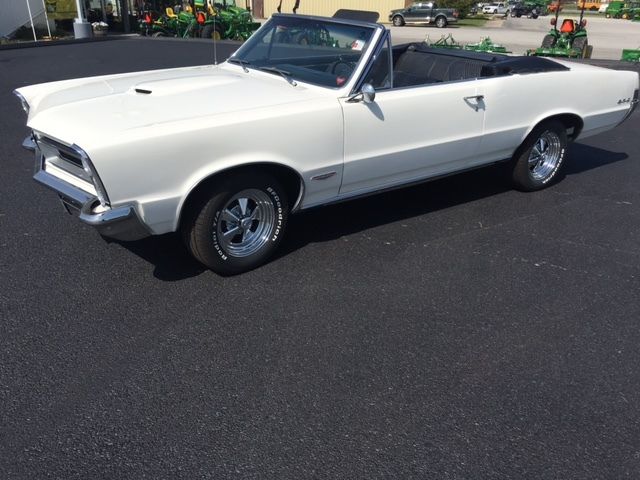 1965 Pontiac GTO White