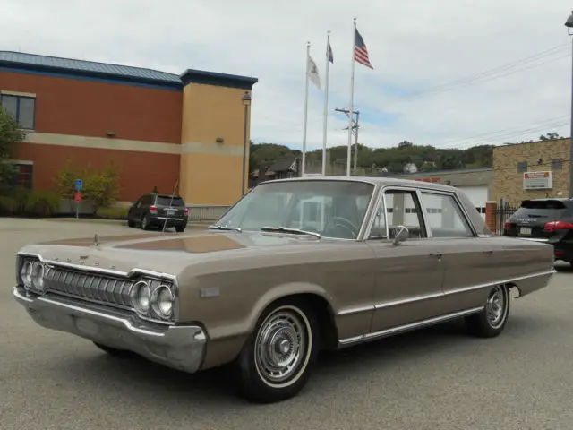 1965 Dodge Polara sedan