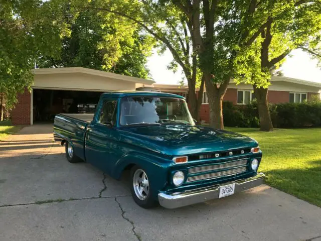 1965 Ford F-100