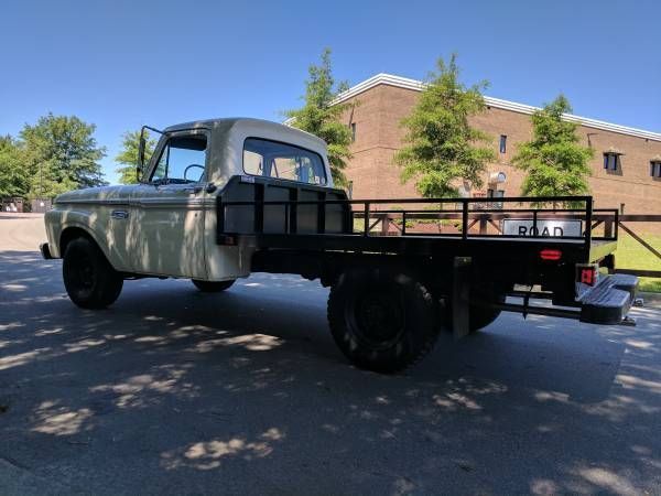 1965 Ford F-250 Custom Cab