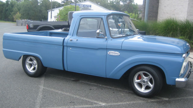 1965 Ford F-100