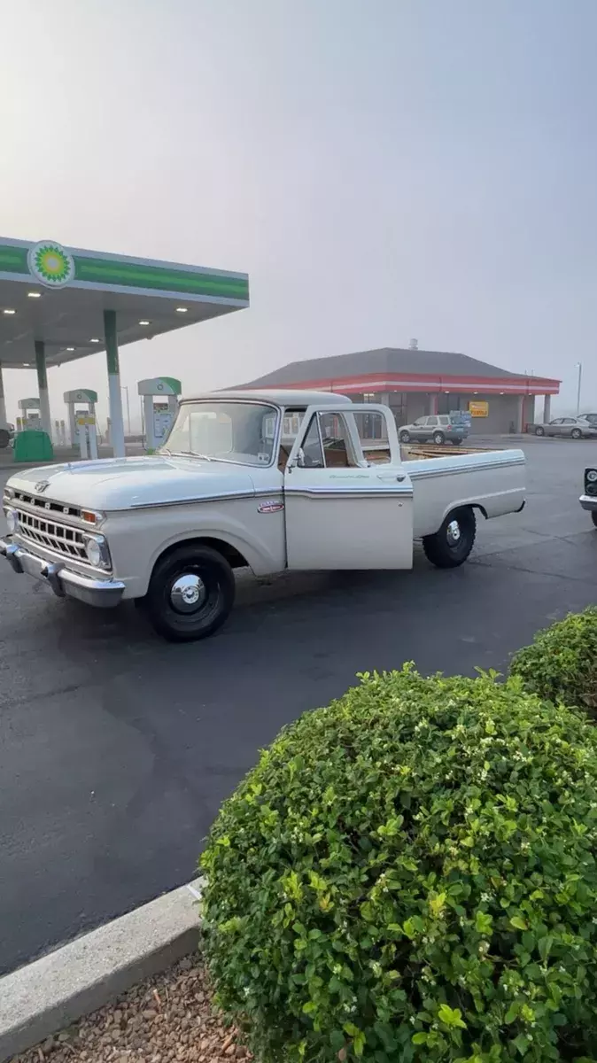 1965 Ford F100 Custom Cab