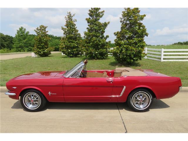 1965 Ford Mustang 65' Convertible w/ AC & Power Steering / Top