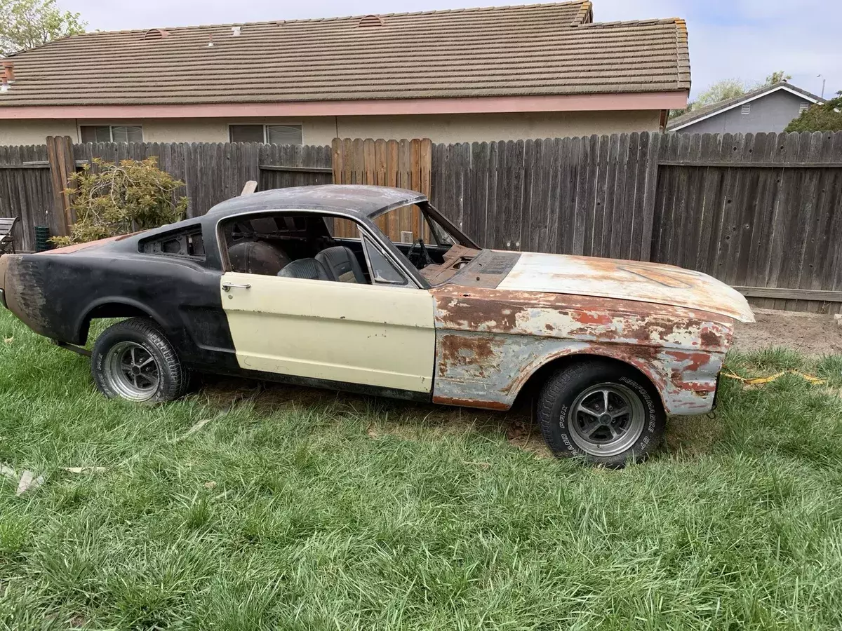 1965 Ford Mustang FASTBACK