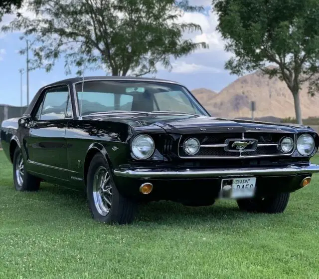 1965 Ford Mustang -REAL NICE BLACK PAINT 351/4 SPEED