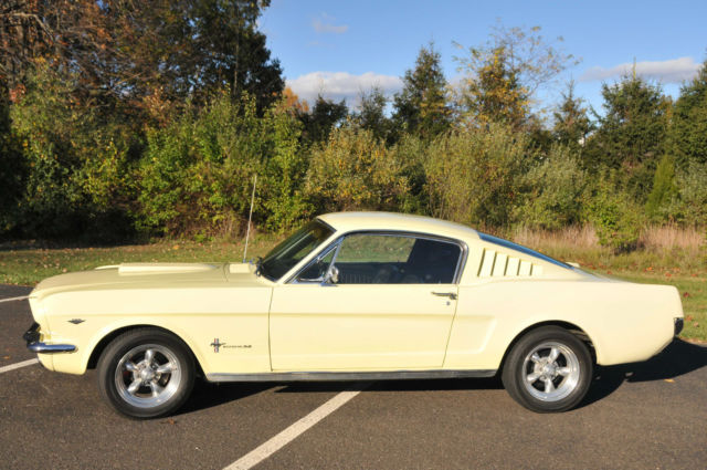 1965 Ford Mustang 2 plus 2 Rear Seat Fold down