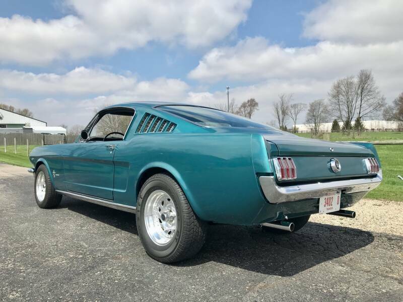 1965 Ford Mustang FASTBACK 2+2