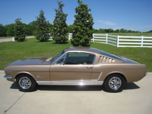 1965 Ford Mustang Fastback