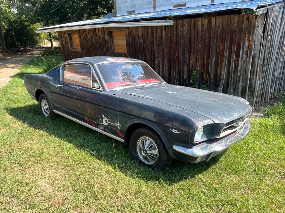 1965 Ford Mustang Fastback 2 + 2