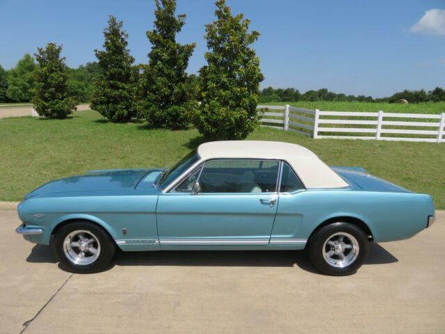 1965 Ford Mustang GT Disc Brakes-Pony Interior