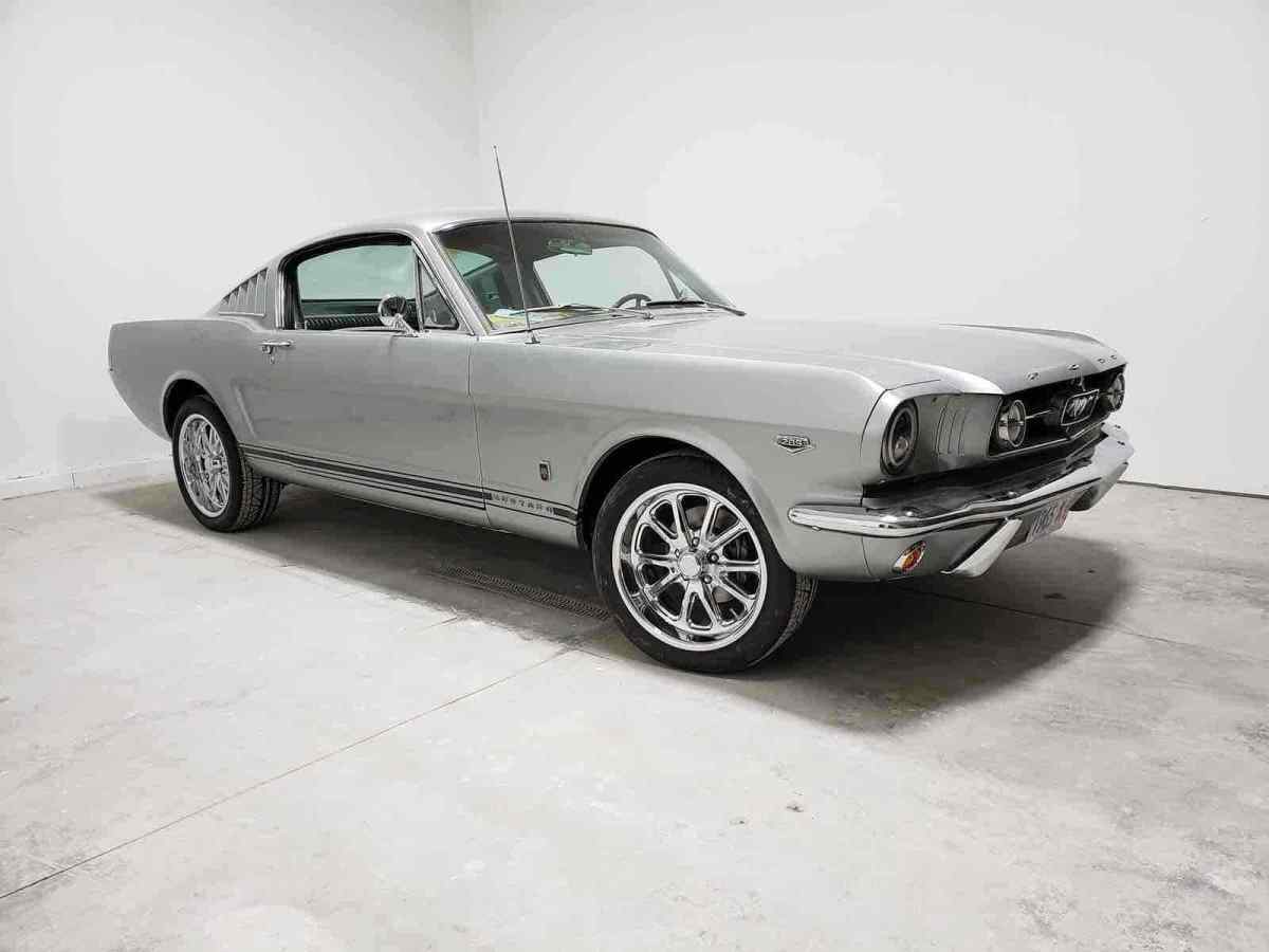 1965 Ford Mustang FASTBACK