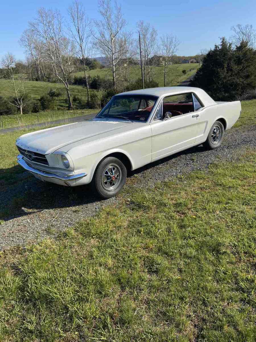 1965 Ford Mustang pony seats