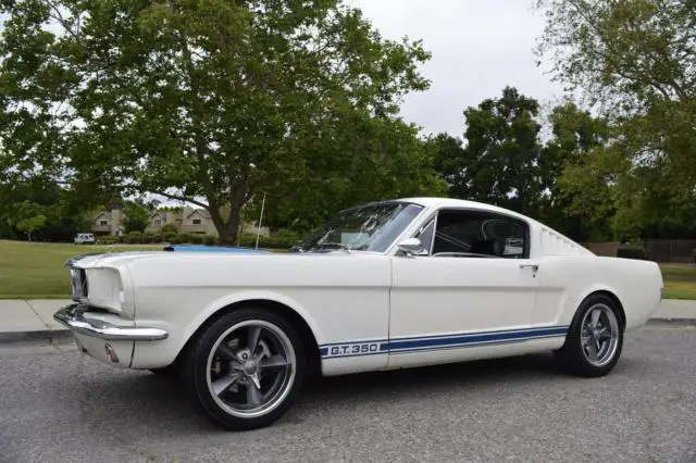 1965 Ford Mustang --