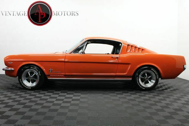 1965 Ford Mustang V8 AUTO FASTBACK!