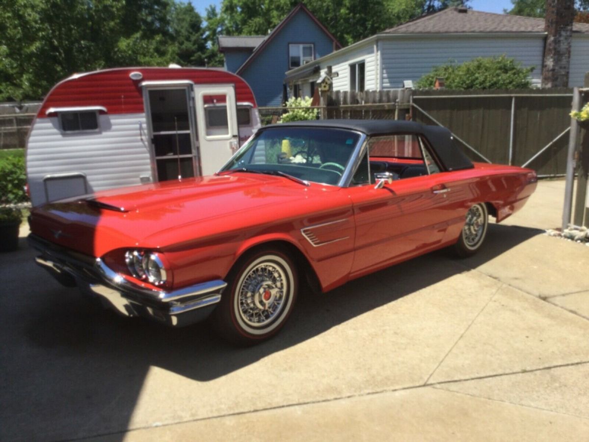 1965 Ford Thunderbird