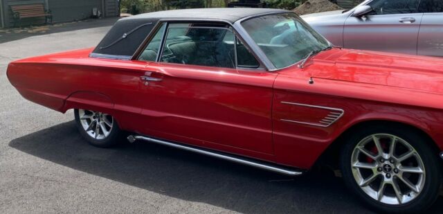 1965 Ford Thunderbird