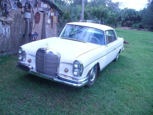 1965 Mercedes-Benz 300-Series