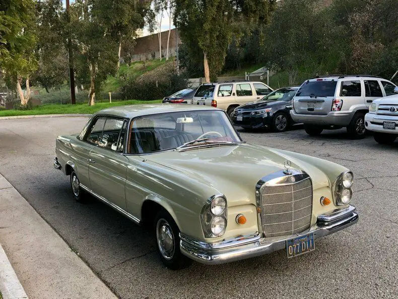 1965 Mercedes-Benz 220SE SUNROOF