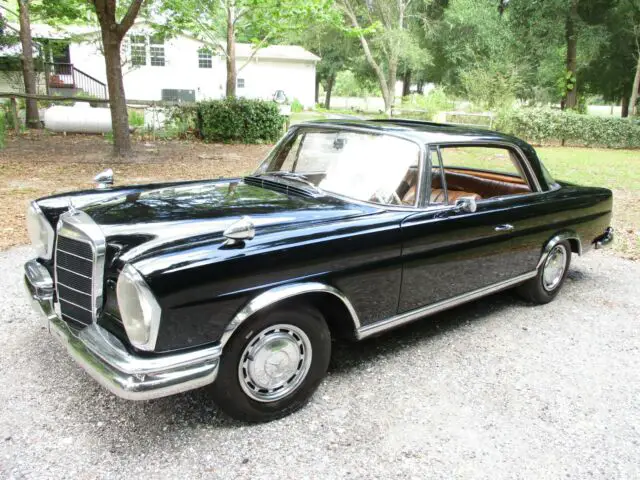 1965 Mercedes-Benz 200-Series