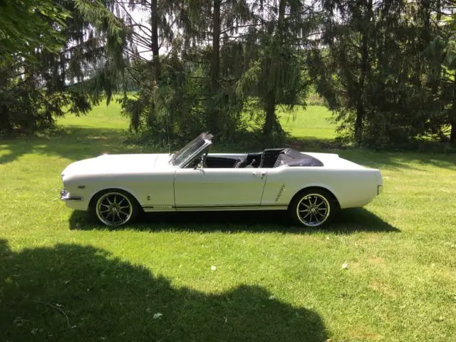 1965 Ford Mustang CONVERTIBLE 289-V-8 HURST 4 SPEED