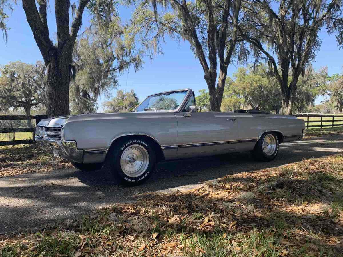 1965 Oldsmobile F-85 Cutlass F-85