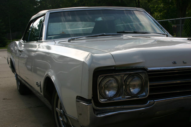 1965 Oldsmobile Starfire