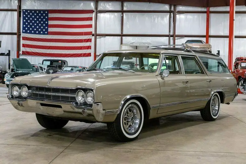 1965 Oldsmobile Vista Cruiser