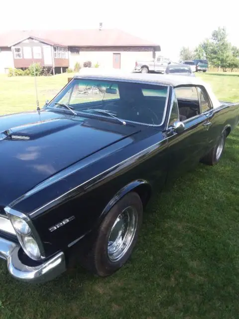 1965 Pontiac Le Mans Black