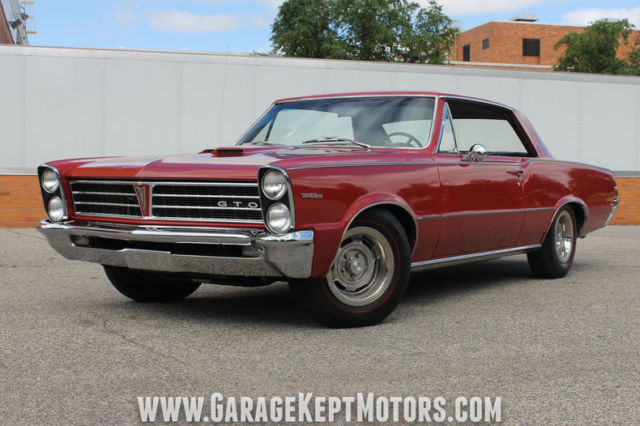1965 Pontiac Tempest Custom --