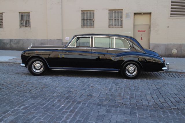 1965 Rolls-Royce Phantom --