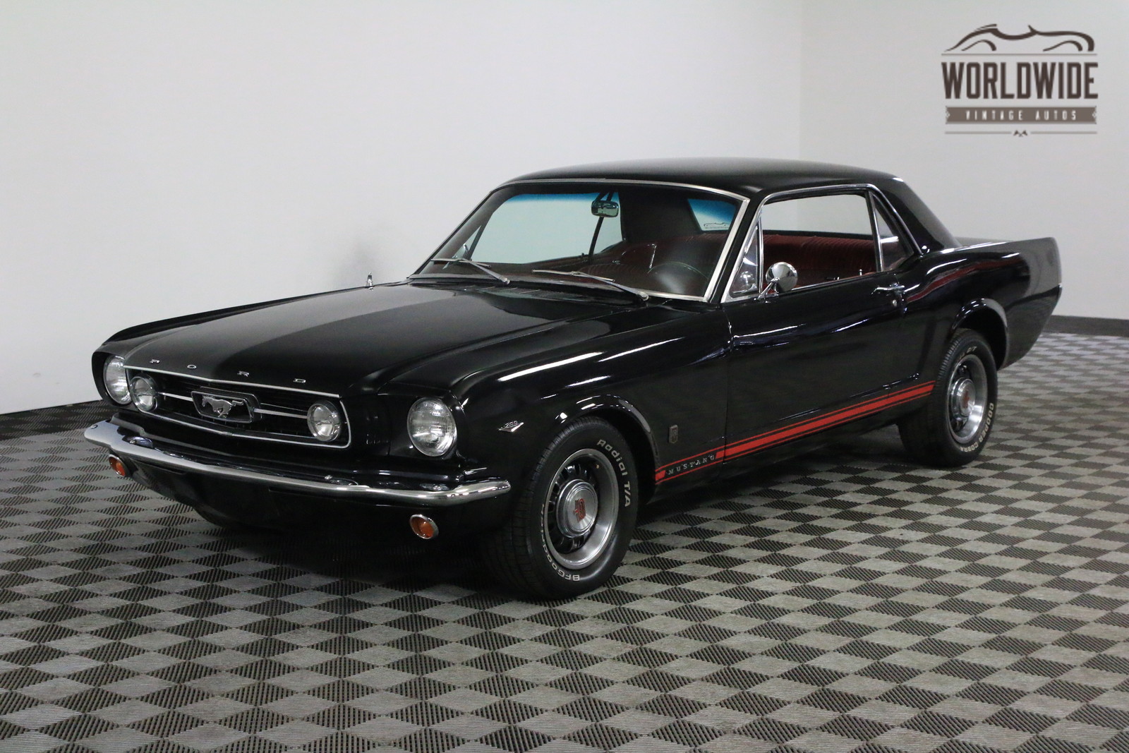 1966 Ford Mustang V8 AUTO AC