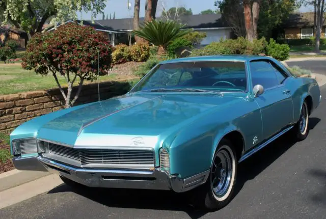 1966 Buick Riviera Deluxe