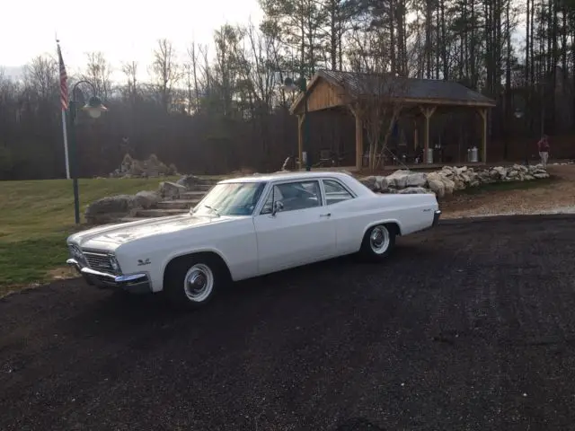 1966 Chevrolet Biscayne Base