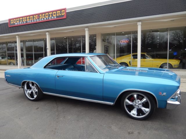 1966 Chevrolet Chevelle Buckets with Console