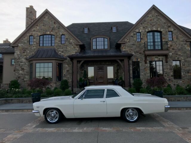 1966 Chevrolet Impala BELAIR RESTO-MOD 572 CU IN