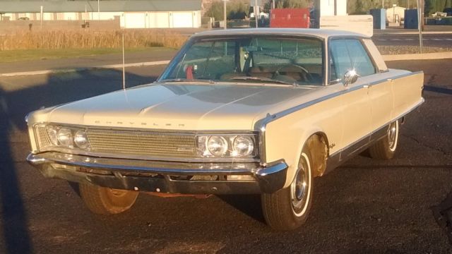 1966 Chrysler New Yorker Sedan