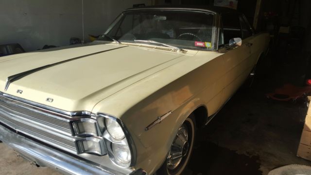 1966 Ford Galaxie XL