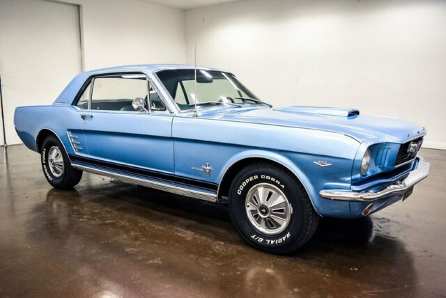 1966 Ford Mustang --