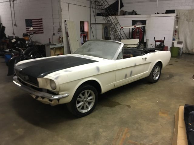 1965 Ford Mustang 4 speed