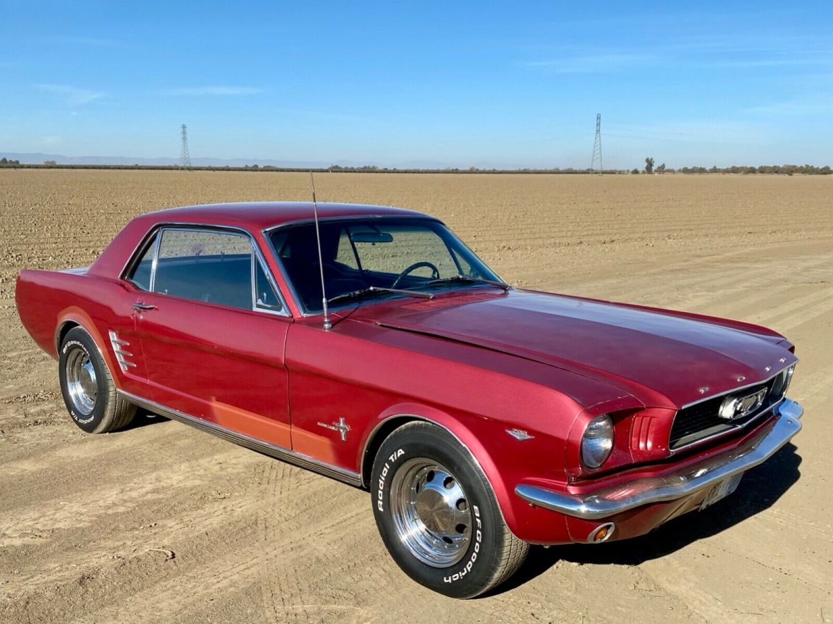 1966 Ford Mustang Deluxe