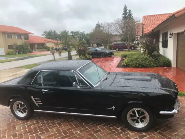 1966 Ford Mustang Coupe black with chrome trim