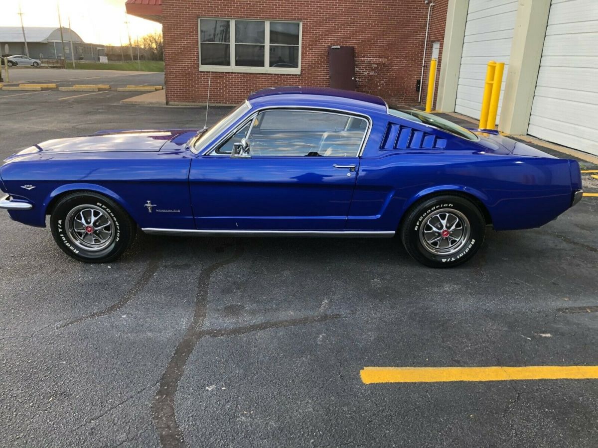 1966 Ford Mustang 2 door