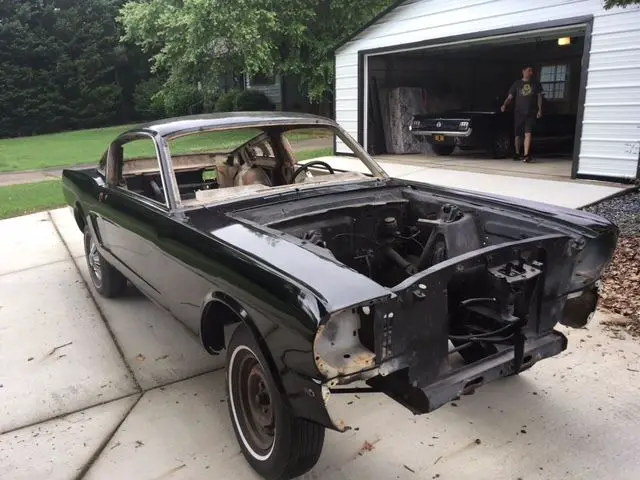 1966 Ford Mustang Fastback 2 + 2