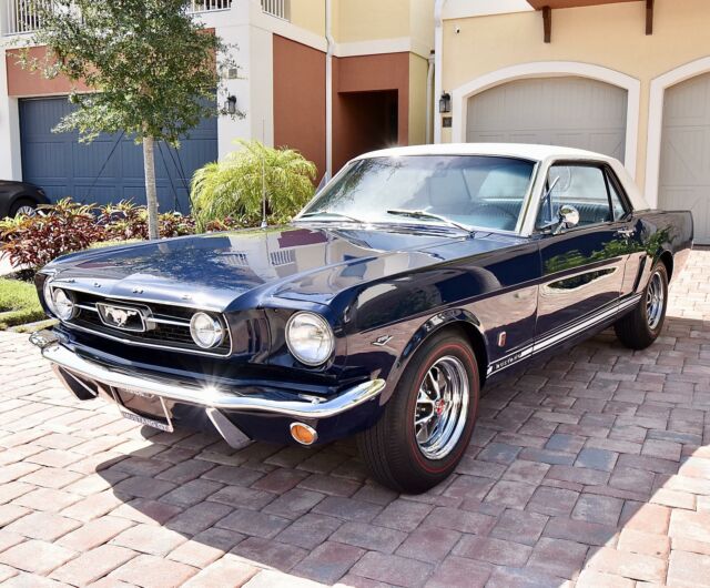 1966 Ford Mustang Blue & White Luxury